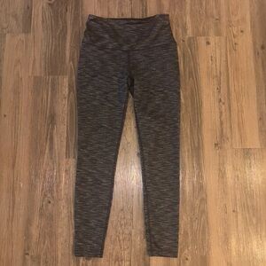 Dark gray textured leggings